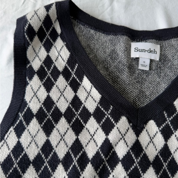 Sunday Best Sweater Tank - Picture 2 of 2